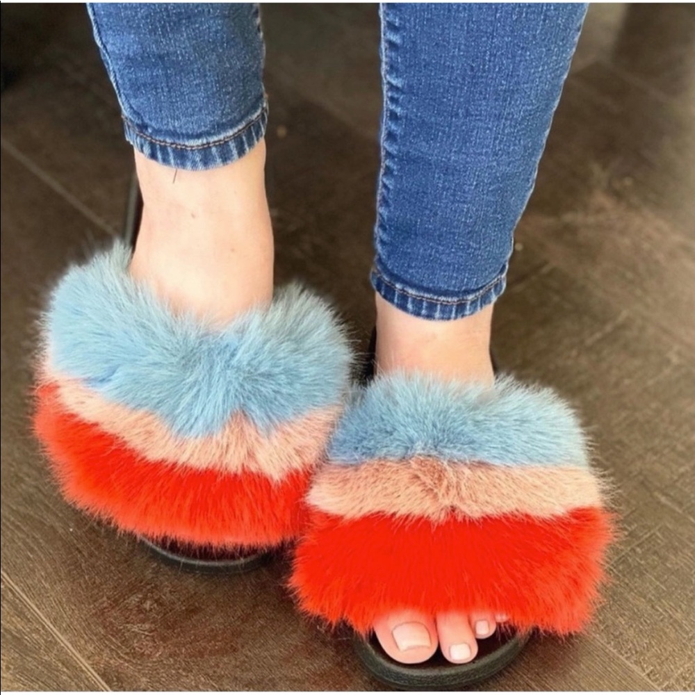 🔴 Mata Multi Fur Sandal